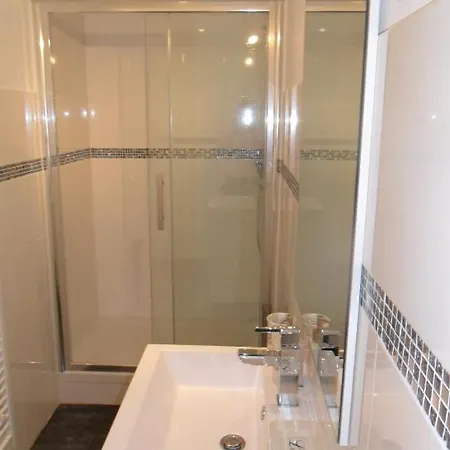 Le Clos Saint Quentin בית הארחה *