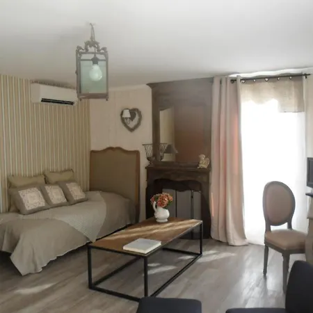Le Clos Saint Quentin בית הארחה *